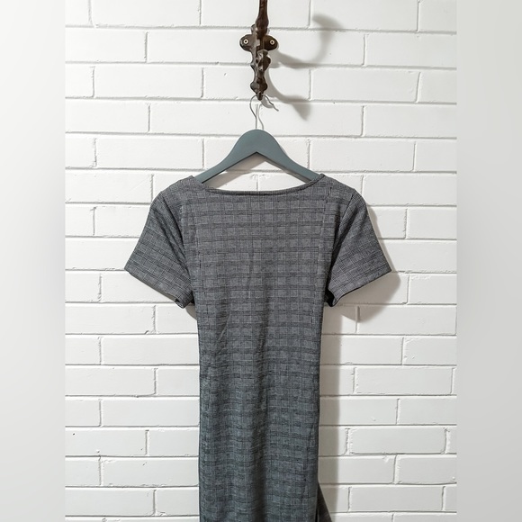 A Pea in the Pod - Maternity + Nursing Sheath Dress - Plaid - sz LARGE - Picture 8 of 9